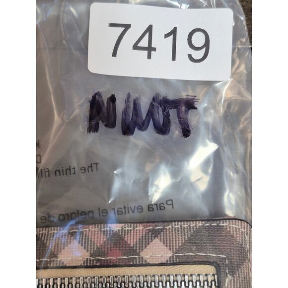 Safe Keepers Wallet Plaid Faux Leather Snap Close Zip Holds 5 Cards 7419 - Picture 5 of 5